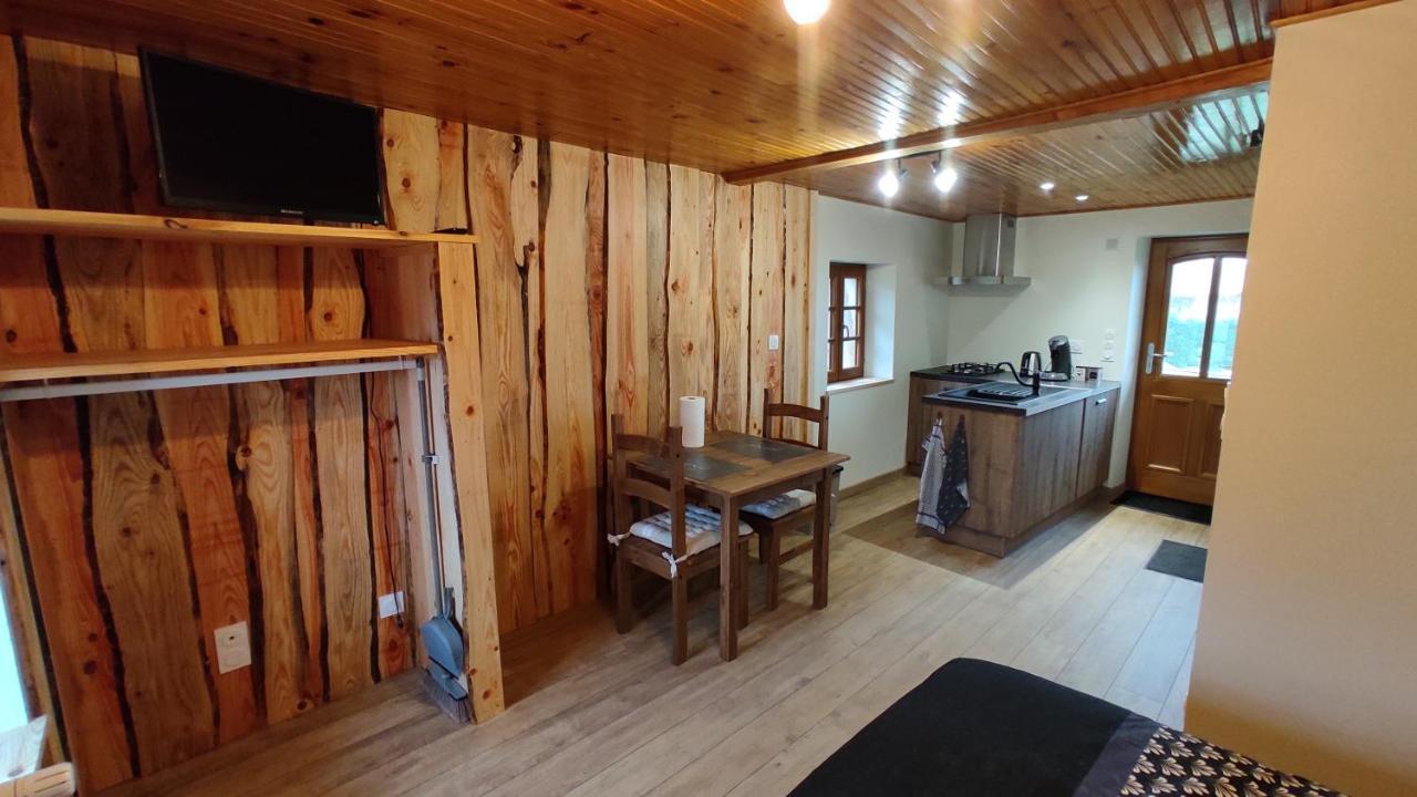 Studio Chaleureux Dans Les Monts Du Forez Verrieres-en-Forez Buitenkant foto